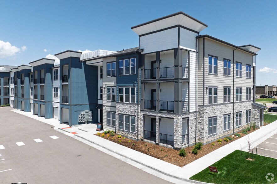 Building Photo - The Citizen on Constitution