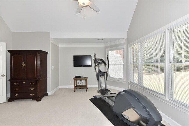Building Photo - 735 Apsley Way