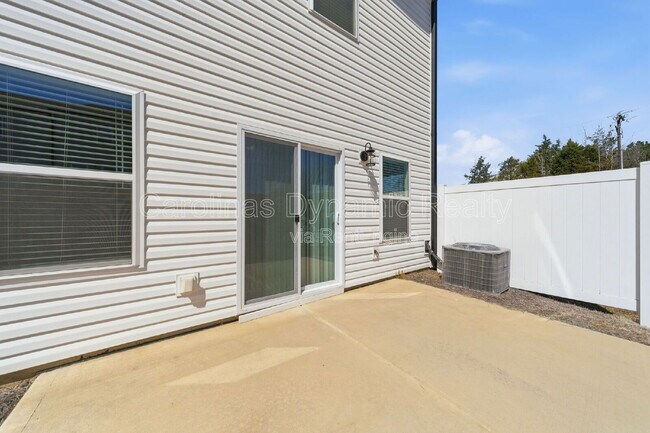 Building Photo - 11936 Basking Dr