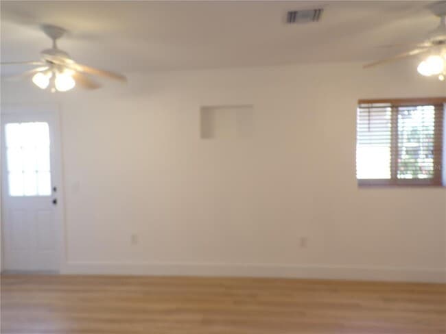 Building Photo - 179 Maria Ct