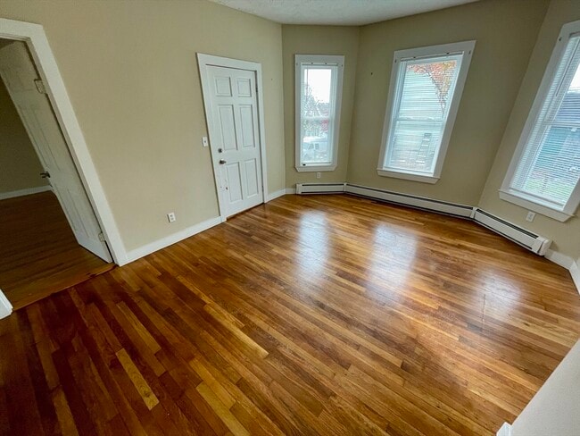 Building Photo - 29 Bicknell St