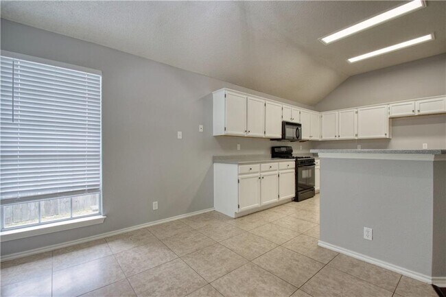 Building Photo - 306 Marigold Ln