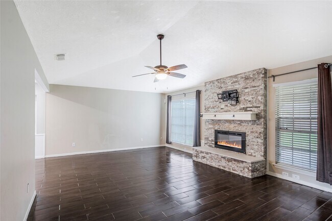 Building Photo - 8903 Wilson Reid Dr