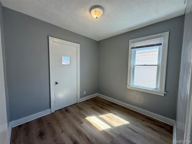 Building Photo - 16206 Snowden St