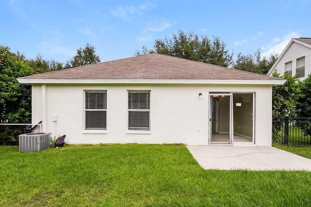 Building Photo - 6171 Skylarkcrest Dr