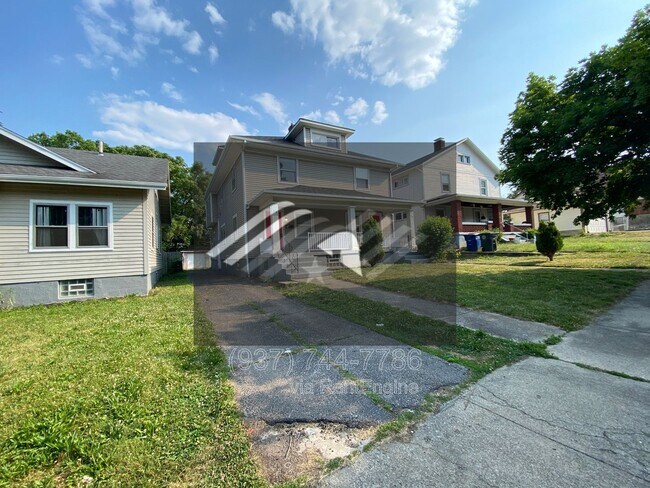 Building Photo - 26 W Beechwood Ave