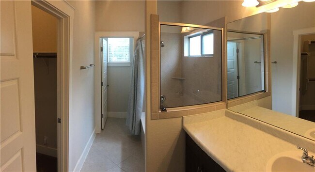 Building Photo - 2101 Rivers Edge Way