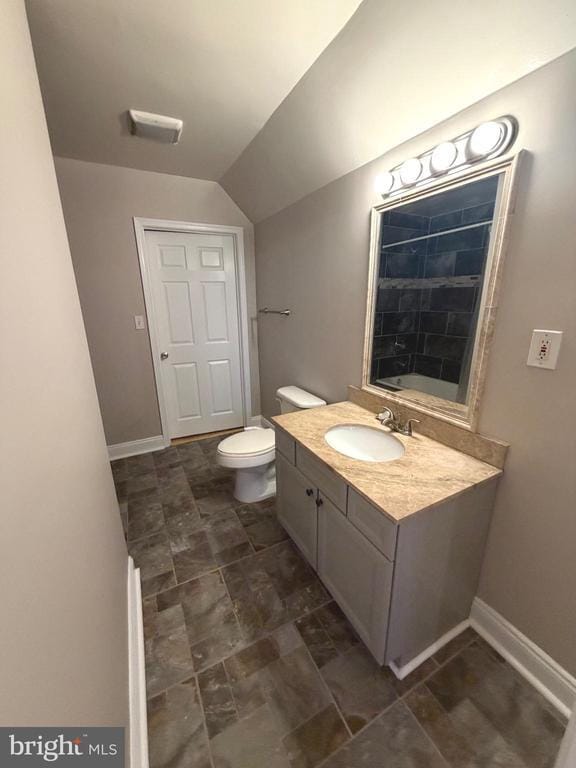 Building Photo - 728 18th St S