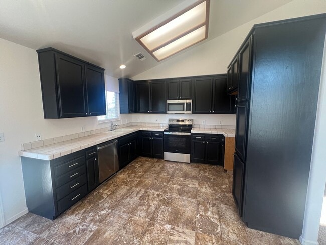 Building Photo - Single story home located in Waterford!