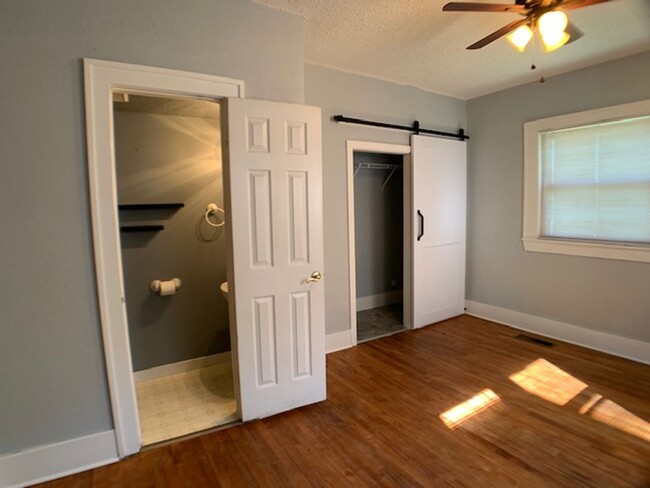 Building Photo - Move -in Special: Historical 4 Bedroom Nea...