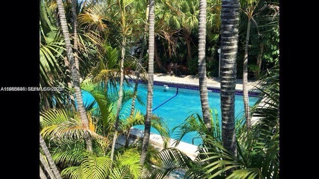 Building Photo - 645 NE 77th St