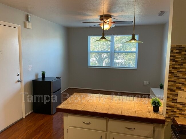 Building Photo - 9015 Westchester Cir