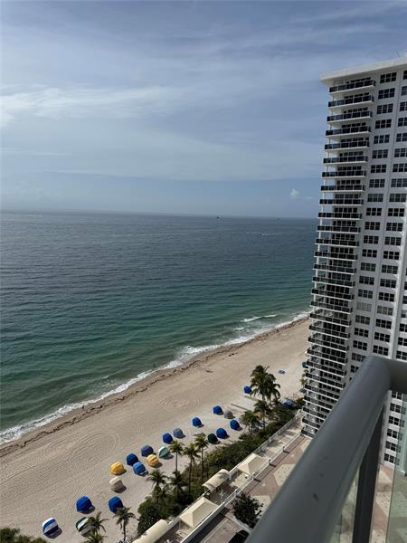 Building Photo - 3550 Galt Ocean Dr