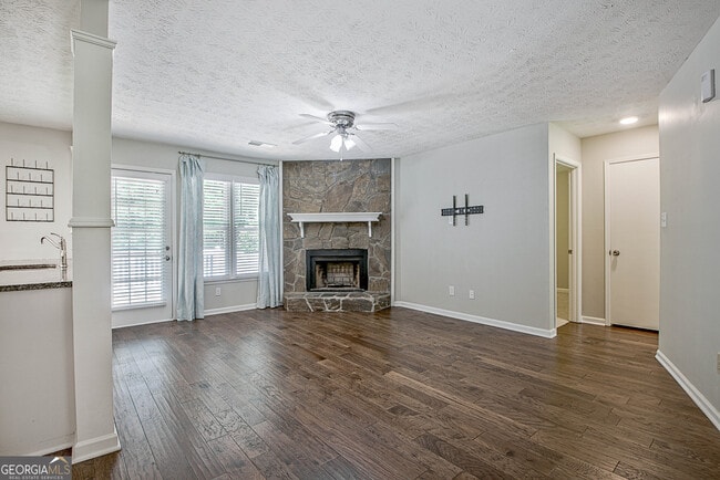 Building Photo - 413 Deergrass Trail