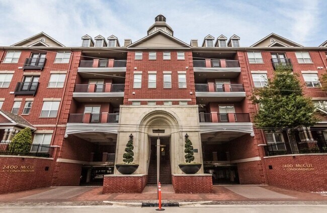 Building Photo - 2400 McCue Rd