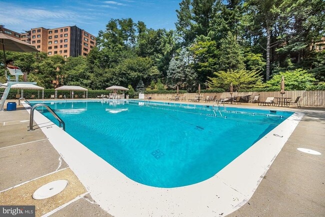 Building Photo - 4201 Cathedral Ave NW