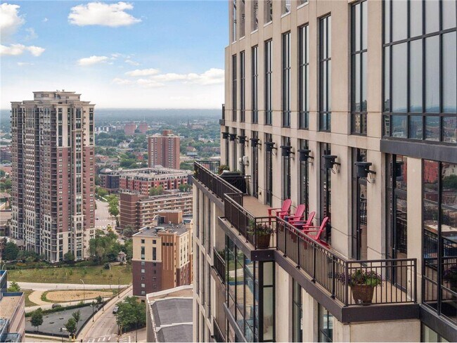 Building Photo - 201 S 11th St