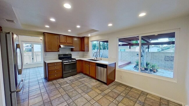 Building Photo - 24652 Vía Raza