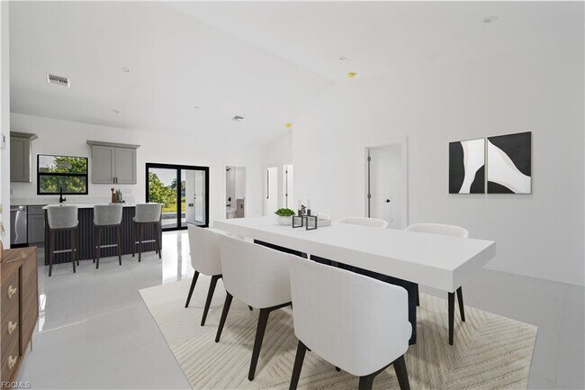 Building Photo - 2458 NW 9th Terrace