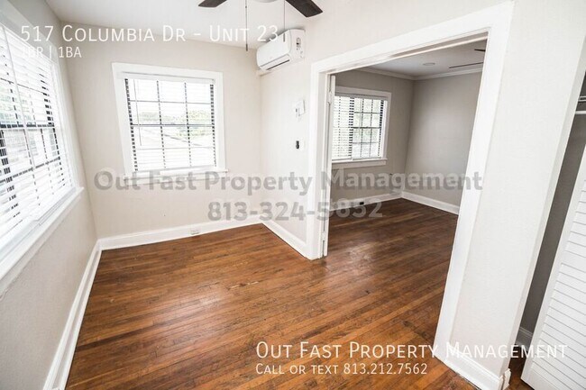 Building Photo - 517 Columbia Dr