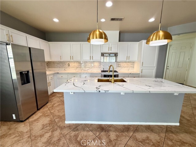 Building Photo - 62615 S Starcross Dr
