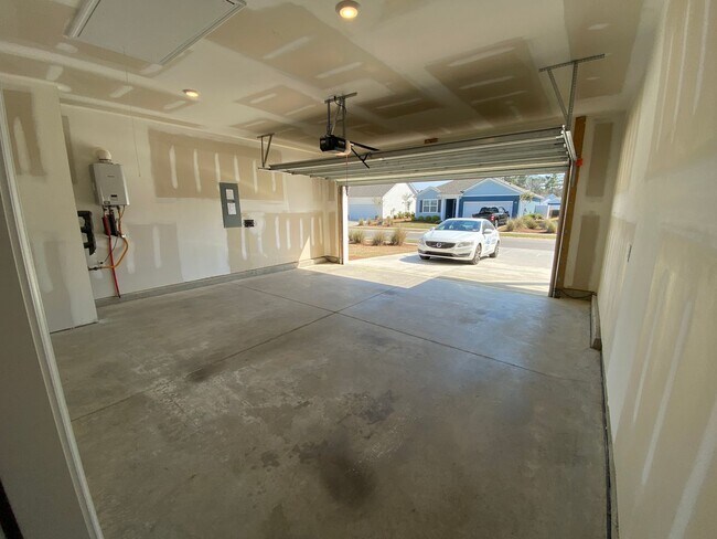 Building Photo - Brand new construction home in the desirable Brunswick Forest subdivision