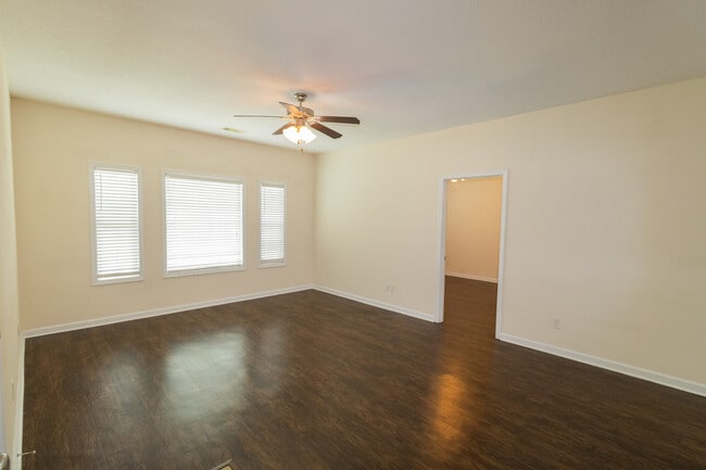 Building Photo - 235 Sawgrass Trail