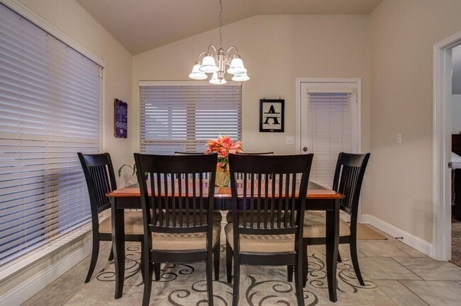 Building Photo - Spacious 4-Bedroom Home Available August 8...