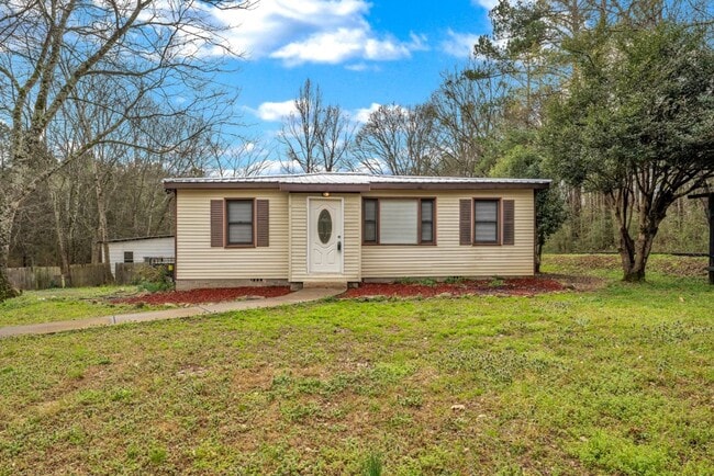 Primary Photo - Love Where You Live — Updated 3BR Home in ...