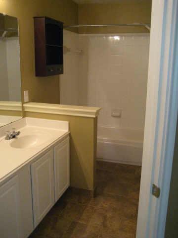Building Photo - 202 S Walden Elms Cir