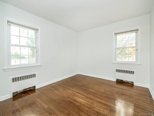 Building Photo - 41 S 4th St