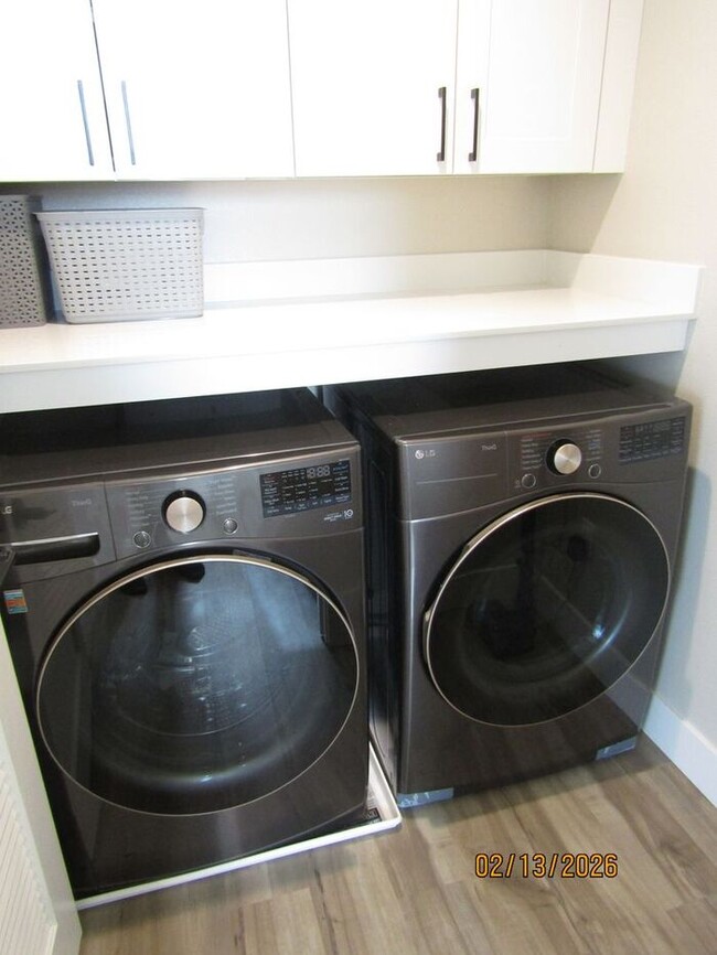 Building Photo - Luxury Living in Fountaingrove Wine Country/ Excellent location with rare views/ Fully upgraded i...