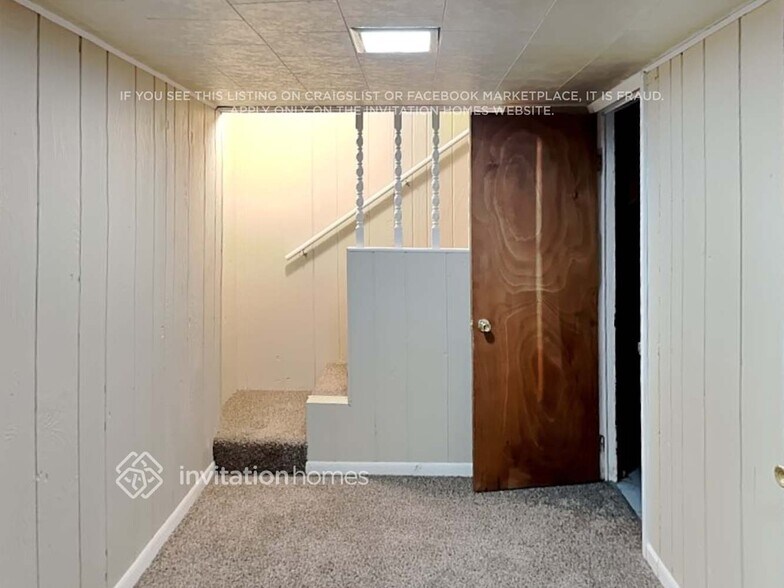 Building Photo - 8613 S Kean Ave