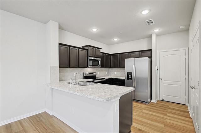 Building Photo - 3513 Cricket Dr