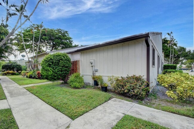 Building Photo - 11896 Sturbridge Ln