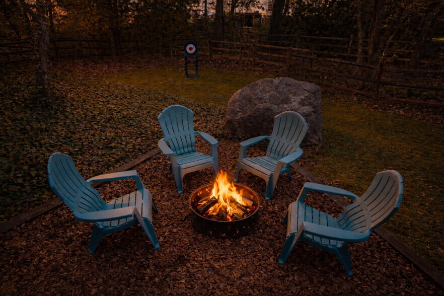 Building Photo - 10315 Rougemont Ln