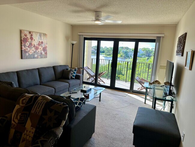 Building Photo - 1701 Marina Isle Way