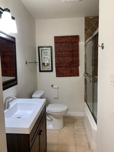 Building Photo - 18233 Welby Way