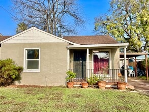 Building Photo - 2137 Raymond Ave