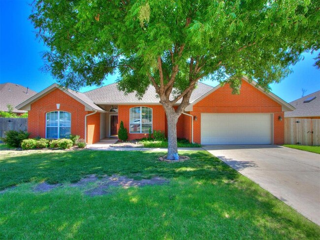 Primary Photo - 3921 Brownwood Ln