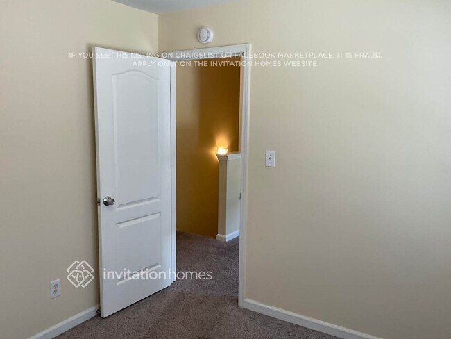 Building Photo - 4375 Red Rock Point