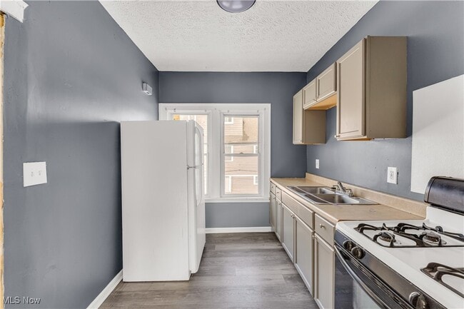 Building Photo - 430 E 149th St