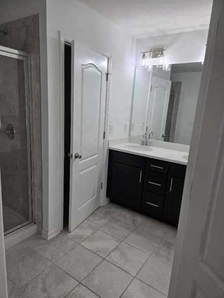 Building Photo - 5535 Fairhaven Pl