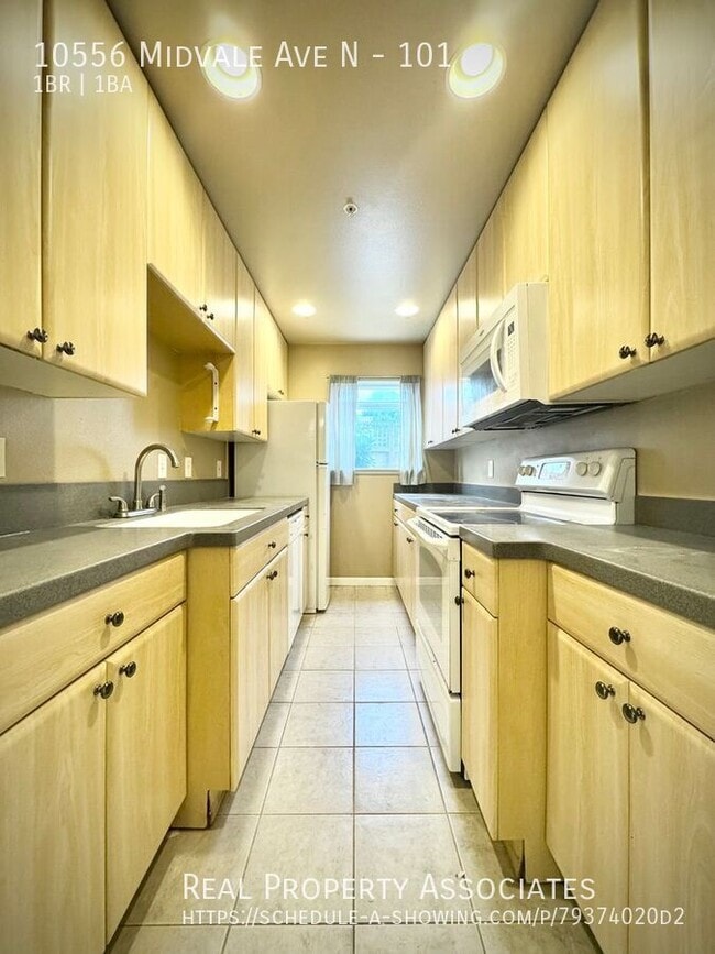 Building Photo - 10556 Midvale Ave N