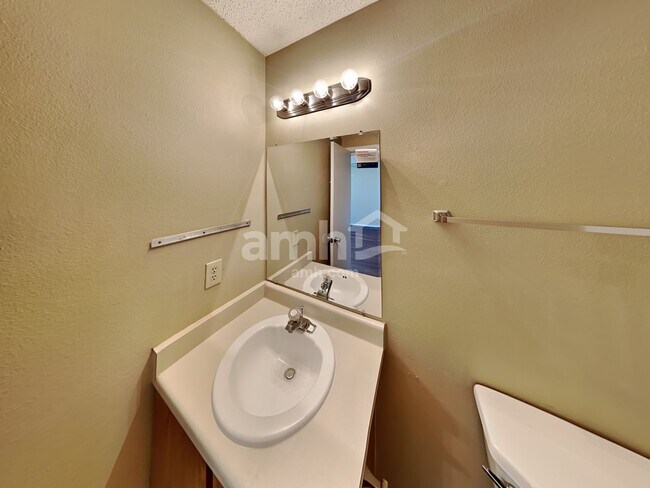 Building Photo - 9651 Arcadia Creek