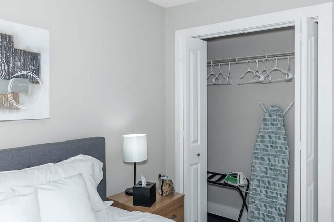 Building Photo - 3518 Roswell Rd NE