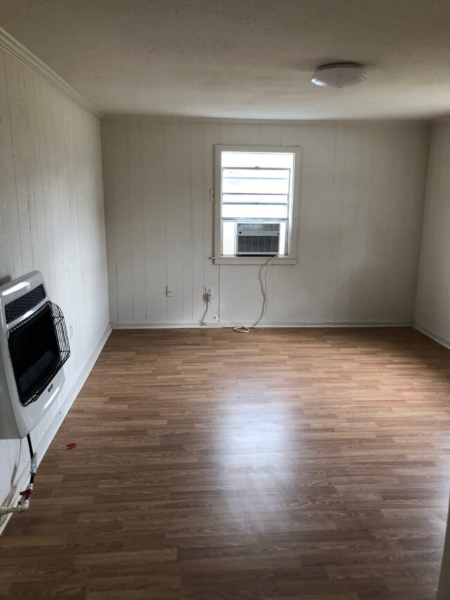 Building Photo - "Charming 3-Bedroom Home in Jonesboro – Cozy 955 Sq Ft Living!"
