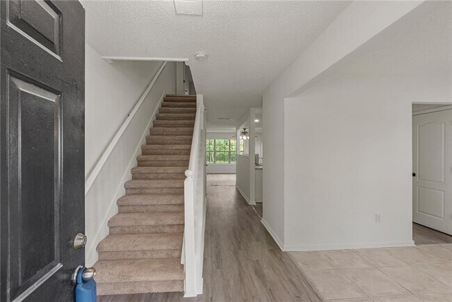 Building Photo - 3003 Brass Dr