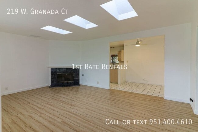 Building Photo - 219 W Granada Ct