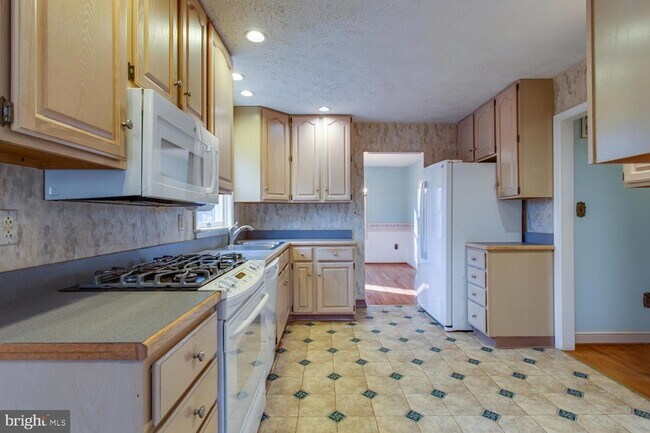 Building Photo - 12225 Tall Pines Ct